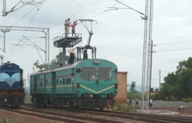 ରେଳ ବିଦ୍ୟୁତକରଣ ଅଫିସ ବେଙ୍ଗାଲୁରୁ ସ୍ଥାନାନ୍ତର ହେବା ପ୍ରସଙ୍ଗ : ଆଦର୍ଶ ଆଚରଣ ବିଧି ବେଳେ ଏପରି ନିଷ୍ପତ୍ତି ଦୁର୍ଭାଗ୍ୟଜନକ