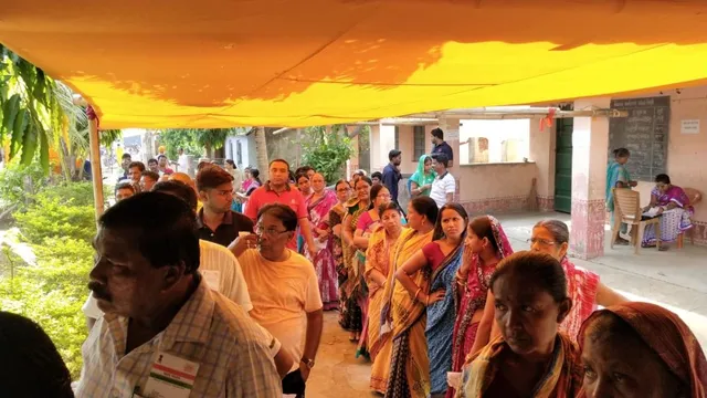 ୪ର୍ଥ ପର୍ଯ୍ୟାୟ ନିର୍ବାଚନ: ରାଜ୍ୟରେ ଅପରାହ୍ଣ ୧ଟା ସୁଦ୍ଧା ୩୫% ମତଦାନ