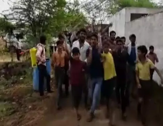 ଉତ୍ତର ପ୍ରଦେଶ, ତାମିଲନାଡ଼ୁର ଦୁଇଟି ଗ୍ରାମରେ ଭୋଟ୍‌ ବର୍ଜନ