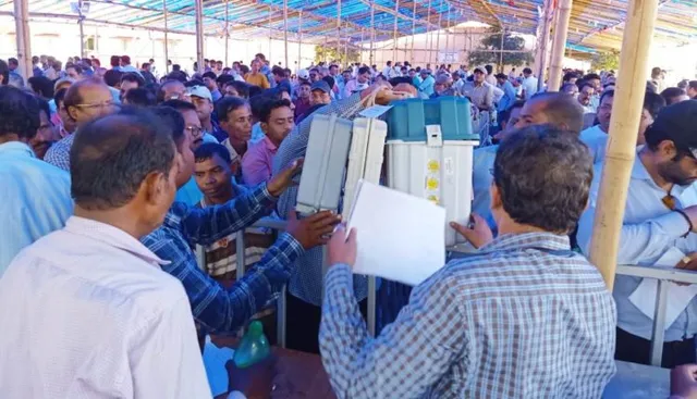 ଓଡ଼ିଶାରେ ପ୍ରଥମ ପର୍ଯ୍ୟାୟ ମତଦାନ ପାଇଁ କ୍ଷେତ୍ର ପସ୍ତୁତ, ରାତି ପାହିଲେ ୬୦ ଲକ୍ଷ ମତଦାତା କରିବେ ନେତାଙ୍କ ଭାଗ୍ୟ ନିର୍ଦ୍ଧାରଣ