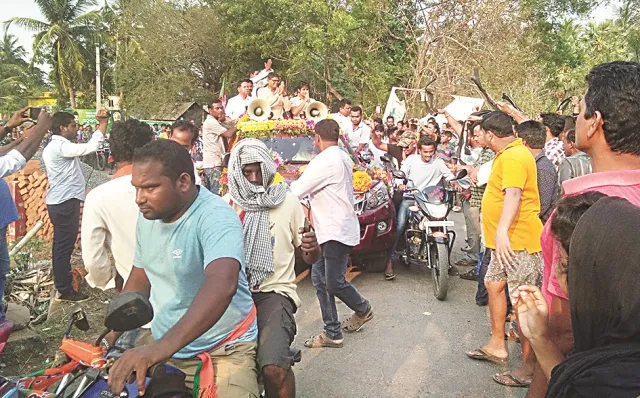 ବୈଜୟନ୍ତଙ୍କୁ କଳାପତାକା : ଉତ୍ତେଜନା, ରାସ୍ତାରେ ଠେଲାପେଲା