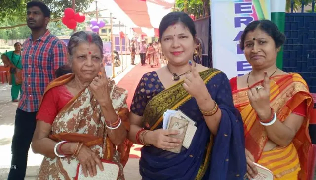 ଚତୁର୍ଥ ପର୍ଯ୍ୟାୟ ମତଦାନ: ରାଜ୍ୟରେ ଅପରାହ୍ଣ ୩ଟା ସୁଦ୍ଧା ୫୩ ପ୍ରତିଶତ ମତଦାନ