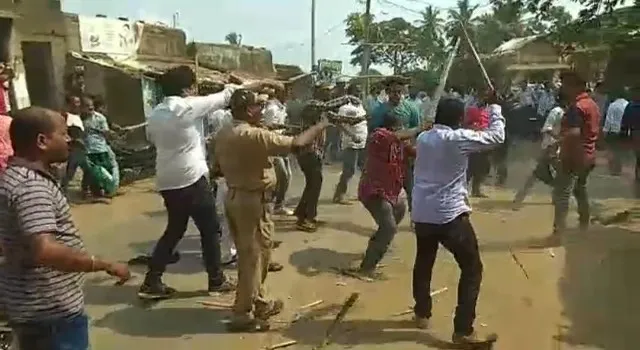 ଜଗତସିଂହପୁରରେ ବିଜେଡି ଟିକେଟ ବିବାଦ : ପ୍ରଶାନ୍ତ-ଅମରେନ୍ଦ୍ର ସମର୍ଥକ ମୁହାଁମୁହିଁ!