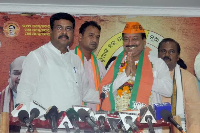 ପଦ୍ମ ଧରିଲେ ରବି ମଲ୍ଲିକ, କାକଟପୁରରୁ ହୋଇପାରନ୍ତି ପ୍ରାର୍ଥୀ