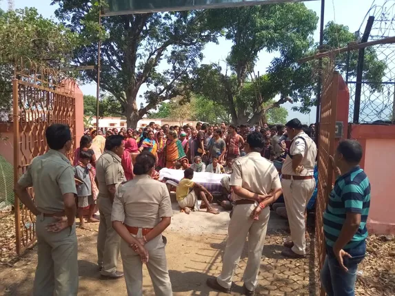 ବଲେରୋ ଧକ୍କାରେ ଯୁବକ ମୃତ ଘଟଣା: ରାସ୍ତାରୋକ ଓ ଥାନାରେ ଭଂଗାରୁଜା ପରେ ୯ ଗିରଫ