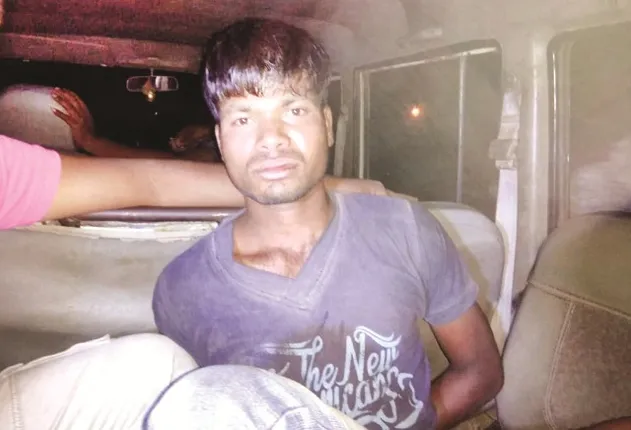 ଗାଁ ଦାଣ୍ଡରେ ଗଣହତ୍ୟା : ୪ ଜଣଙ୍କୁ ଟାଙ୍ଗିଆରେ ହାଣି ଯୁବକ ଗିରଫ