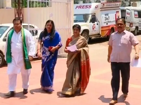 ମତଦାନ ବେଳେ ଆଦର୍ଶ ଆଚରଣ ବିଧି ଉଲ୍ଲଂଘନ କରିଛନ୍ତି ଧର୍ମେନ୍ଦ୍ର: ନିର୍ବାଚନ କମିସନଙ୍କ ଆଗରେ ଫେରାଦୀ ହେଲା ବିଜେଡି