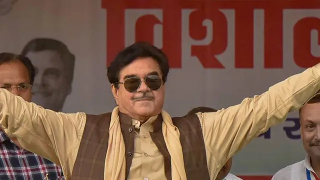 ସଫେଇ ଦେଲେ ସିହ୍ନା: ମୌଲନା ଆଜାଦଙ୍କ ନାମ ନେବାକୁ ଚାହୁଁଥିଲେ, ପାଟିରୁ ଖସିଗଲା ଅଲି ଜିନ୍ନାଙ୍କ ନାଁ