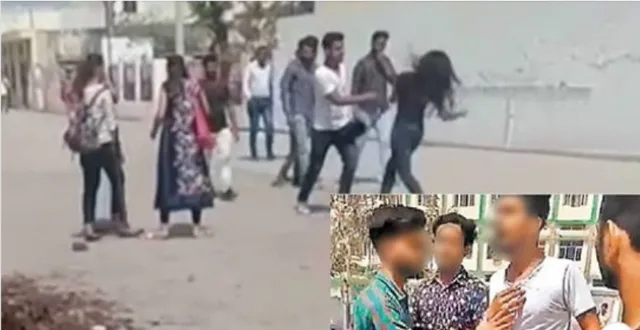 ଅଶ୍ଲୀଳ ମେସେଜ୍‌ ପଠାଇବାକୁ ନେଇ ଯୁବକଙ୍କୁ ଚାପୁଡ଼ା ମାରିଲେ ଯୁବତୀ, ଜବାବ ଦେଇ ଯୁବକ ପାଲଟା ଆକ୍ରମଣ କରିବା ପରେ ତଳେ ପଡ଼ିଗଲେ ଯୁବତୀ, ଭାଇରାଲ ହେଉଛି ଭିଡିଓ