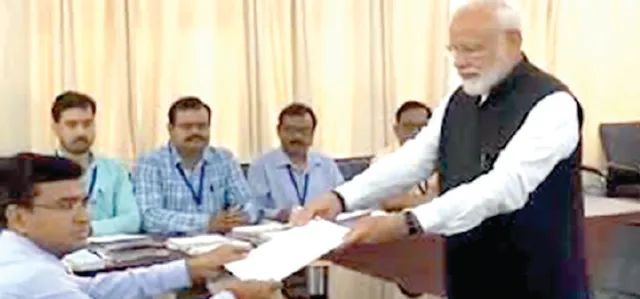 ପ୍ରାର୍ଥୀପତ୍ର ଦାଖଲ କଲେ ମୋଦୀ: ଏନ୍‌ଡିଏ ନେତା ଏକାଠି