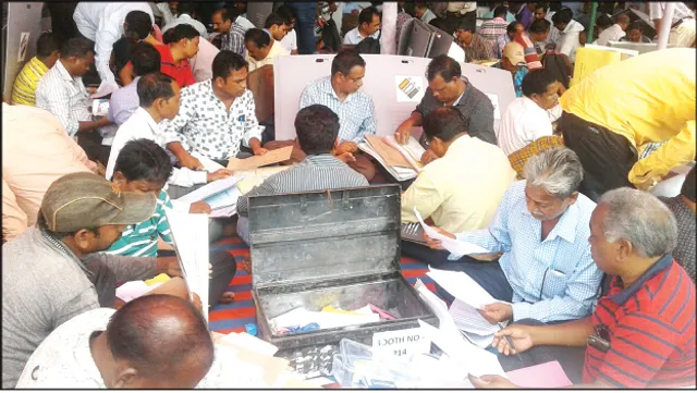 ମାଓ ଇଲାକାକୁ ସୁରକ୍ଷା ବଳୟରେ ଗଲା ଇଭିଏମ୍‌