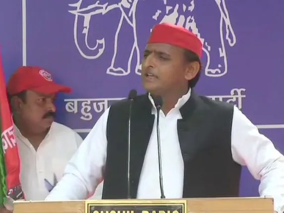 ପ୍ରାର୍ଥିପତ୍ର ଦାଖଲ କ‌ଲେ ଅଖିଳେଶ