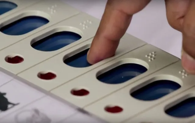 ଆରମ୍ଭ ହେଲା ତୃତୀୟ ପର୍ଯ୍ୟାୟ ମତଦାନ : ୬ଟି ଲୋକସଭା ଓ ୪୨ଟି ବିଧାନସଭା ନିର୍ବାଚନ ମଣ୍ଡଳୀର ବିଭିନ୍ନ ରାଜନୈତିକ ଦଳର ପ୍ରାର୍ଥୀଙ୍କ ଭାଗ୍ୟ ନିର୍ଦ୍ଧାରଣ କରିବେ ୯୨ ଲକ୍ଷରୁ ଅଧିକ ଭୋଟର