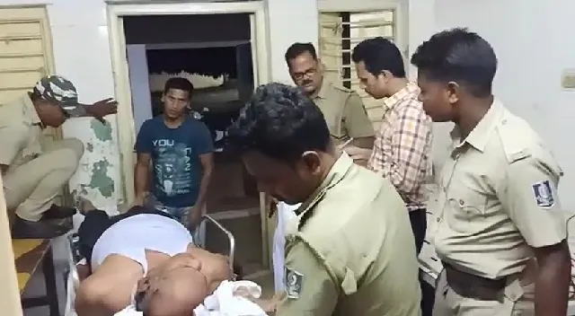 ପିପିଲିରେ ନିର୍ବାଚନ ଫ୍ଲାଇଙ୍ଗ୍‌ ସ୍କ୍ୱାଡ୍‌ ଉପରେ ଆକ୍ରମଣ, ୫ ଗୁରୁତର