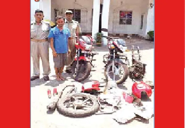 ତିନି ଚୋରା ବାଇକ୍‌ ସହ ଅଭିଯୁକ୍ତ ଗିରଫ