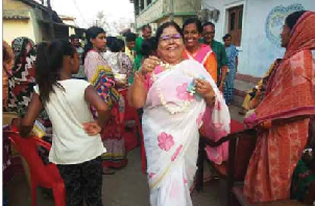 ମହିଳାଙ୍କୁ ଆକୃଷ୍ଟ କରୁଛନ୍ତି ନବଙ୍କ ପତ୍ନୀ ମୀନତି