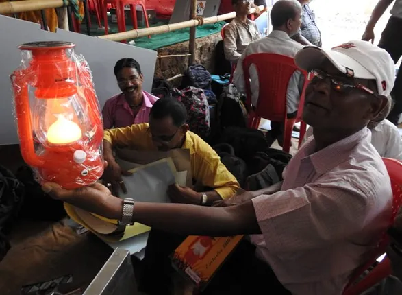 ଏଥର ଏଲ୍‌ଇଡି ଲଣ୍ଠନ