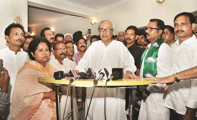 ବିଜେଡିରେ ଯୋଗଦେଲେ କଂଗ୍ରେସ ନେତା, ଶତାଧିକ କଂଗ୍ରେସ କର୍ମୀ ବି ସାମିଲ୍‌