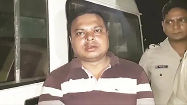 ଷ୍ଟ୍ରଙ୍ଗ୍‌ରୁମ୍ ନିକଟରୁ ସନ୍ଦିଗ୍ଧ ବ୍ୟକ୍ତି ଅଟକ