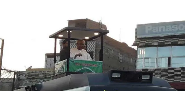 ନବୀନଙ୍କ କଟକ ରୋଡ୍‌ ସୋ’ : ମା’କଟକ ଚଣ୍ଡୀଙ୍କ ଦର୍ଶନ କରି ଆର୍ଶୀବାଦ ନେଲେ, ବୁଲି ବୁଲି ସହରବାସୀଙ୍କୁ ଭୋଟ ମାଗିଲେ