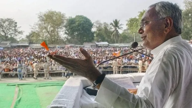 ତୁମ ଇଚ୍ଛା ଅନୁସାରେ ଭୋଟ୍‌ ଦେଉଥିବା ସ୍ୱାମୀଙ୍କୁ ଖାଇବାକୁ ଦିଅ, ନଚେତ୍‌ ସେମାନଙ୍କୁ ଉପାସ ରଖ: ମହିଳାଙ୍କୁ କହିଲେ ବିହାର ମୁଖ୍ୟମନ୍ତ୍ରୀ ନୀତିଶ କୁମାର