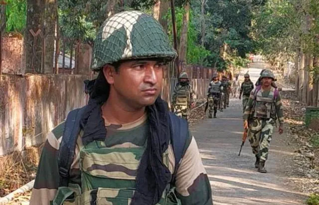 ୫ ଲୋକସଭା ଓ ୩୫ ବିଧାନସଭା ଆସନ ଲାଗି ଭୋଟ ଗ୍ରହଣ ଜାରି;  ୩୭୦୧ ସମ୍ବେଦନଶୀଳ ବୁଥରେ କଡ଼ା ସୁରକ୍ଷା