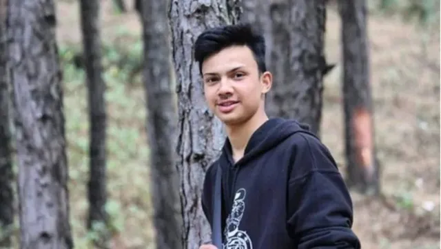 ଚର୍ଚ୍ଚାରେ ଚା’ ବିକାଳିଙ୍କ ପୁଅ, କାନାଡା କମ୍ପାନୀରୁ ମିଳିଲା କୋଟିଏ ଟଙ୍କାର ଚାକିରି ଅଫର