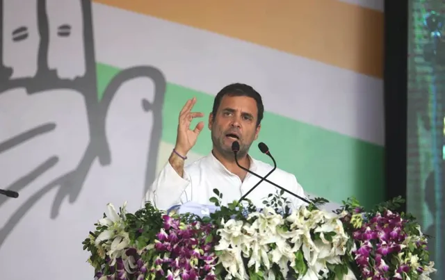 କଂଗ୍ରେସ କ୍ଷମତାକୁ ଆସିଲେ ସର୍ଜିକାଲ୍‌ ଷ୍ଟ୍ରାଇକ କରିବ; ପାକିସ୍ତାନରେ ନୁହେଁ, ଦାରିଦ୍ର୍ୟ ଉପରେ: ରାହୁଲ୍‌ ଗାନ୍ଧି