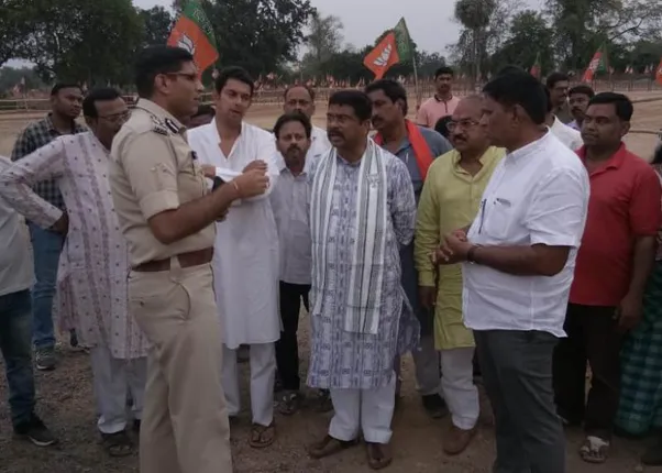 ସମ୍ବଲପୁର: ପ୍ରଧାନମନ୍ତ୍ରୀ ମୋଦୀଙ୍କ ସଭାସ୍ଥଳ ପରିଦର୍ଶନ କଲେ କେନ୍ଦ୍ରମନ୍ତ୍ରୀ ଧର୍ମେନ୍ଦ୍ର ପ୍ରଧାନ