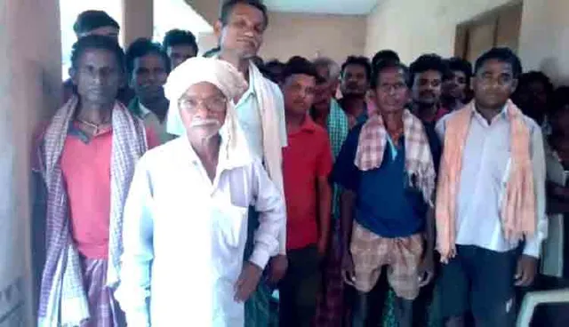 ନୟାଗଡ଼ : ପୁରୁଣା ଦାବି ପୂରଣ ହୋଇ ନ ଥିବାରୁ ୧୧ଟି ଗାଁର ୧୫ ଶହ ଭୋଟର ଭୋଟ ବର୍ଜନ କଲେ