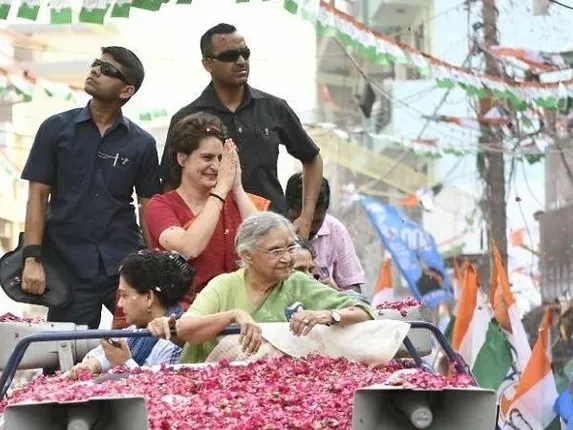 ମୋଦୀ ସ୍କୁଲ୍‌ ଯାଉଥିବା ପିଲା ପରି ହୋମ୍‌ଓ୍ଵାର୍କ ନ କରି ନେହେରୁ କାଗଜ ନେଇଗଲେ, ଇନ୍ଦିରା ଡଙ୍ଗା କରି ଭସାଇଦେଲେ କହୁଛନ୍ତି: ପ୍ରିୟଙ୍କା