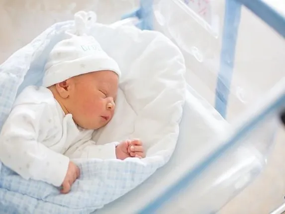 ପୋଲାଣ୍ଡରେ ପ୍ରଥମ: ଜଣେ ମାଆ ଗର୍ଭରୁ ଏକାଥରକେ ଜନ୍ମ ନେଲେ ୬ ଶିଶୁ, ପୂର୍ବରୁ ଏକ ପୁତ୍ର ଥିଲା