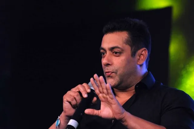 ଏହି କାରଣ ପାଇଁ ଶ୍ରେଣୀ ଗୃହରୁ ସଲମାନଙ୍କୁ ବାହାର କରିବା ପରେ କ୍ଷମା ମାଗିଥିଲେ ଶିକ୍ଷୟିତ୍ରୀ