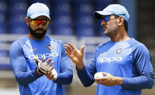 ଟ୍ବିଟର୍‌ରେ କୋହଲିଙ୍କୁ କାଟିଲେ ଧୋନି