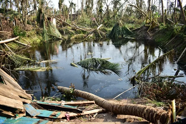 ଗାଁ ଲୋକେ ଅଲୋଡ଼ା!, ନେତା ହଜିଗଲେ, ଅଫିସରଙ୍କ ପାଦ ପଡ଼ୁନି