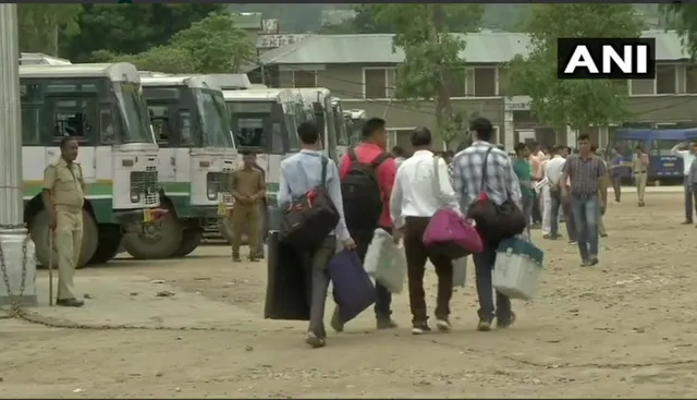 ଅନ୍ତିମ ପର୍ଯ୍ୟାୟରେ ମତଦାନ ସଂପନ୍ନ କରାଇବାକୁ ପୋଲିଂ ପାର୍ଟି ଯାଇ ପହଞ୍ଚିଲେ ବିଶ୍ୱର ଉଚ୍ଚତମ ମତଦାନ କେନ୍ଦ୍ରରେ