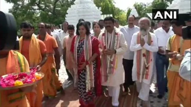 ଜଗନ୍ନାଥଙ୍କୁ ଦର୍ଶନ କଲେ ଧର୍ମେନ୍ଦ୍ର ଓ ପ୍ରତାପ