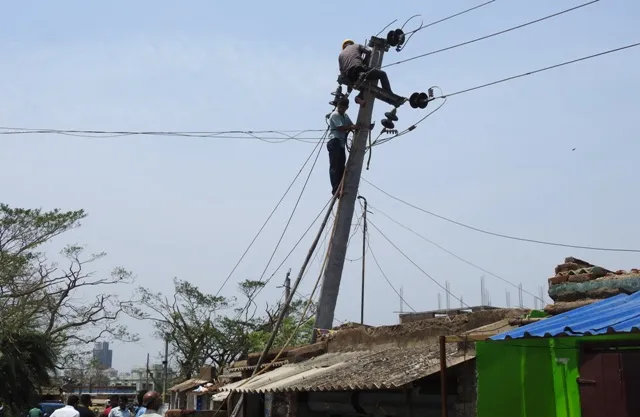 ସରକାର ମାନିଲେ ବିଦ୍ୟୁତ୍‌ ସେବା ସ୍ବାଭାବିକ ହୋଇନି