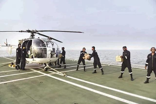 ରିଲିଫ ବଣ୍ଟନ ପାଇଁ ନୌବାହିନୀ ଯବାନଙ୍କ ପ୍ରସ୍ତୁତି