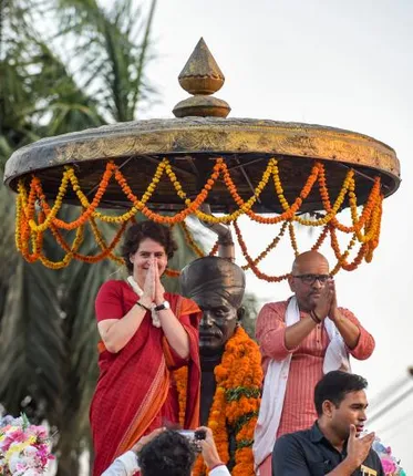 ‘ଟାଇମ୍‌’ରେ ରାହୁଲ-ପ୍ରିୟଙ୍କା-କଂଗ୍ରେସକୁ ସମାଲୋଚନା: ବଂଶବାଦକୁ ପ୍ରୋତ୍ସାହନ ଦେଉଛି କଂଗ୍ରେସ