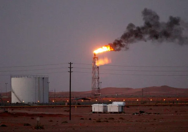 ସାଉଦି ତେଲ ସଂକଟ ଭାରତୀୟ ଅର୍ଥନୀତିକୁ ଗୁରୁତରଭାବେ ପ୍ରଭାବିତ କରିବା ଆଶଙ୍କା, ସେନସେକ୍ସ ୬୪୨ ପଏଣ୍ଟ ହ୍ରାସ