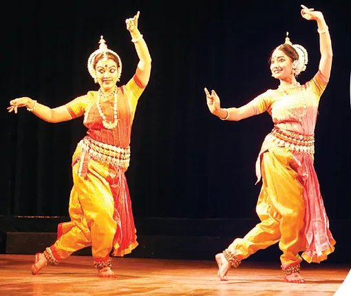 ସରିଲା ନୃତ୍ୟାଞ୍ଜଳି: ନୃତ୍ୟରେ ଶ୍ୟାମ ଛବି ଛଟକ