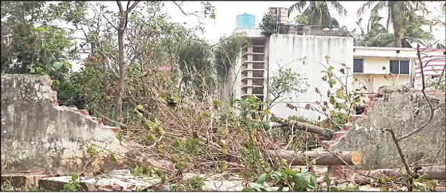 ‘ଫନି’ ପରେ ବାଣୀବିହାରର ବିକଳ ଚିତ୍ର: ଛାତ୍ରୀନିବାସ ପାଚେରି ମୁକୁଳା