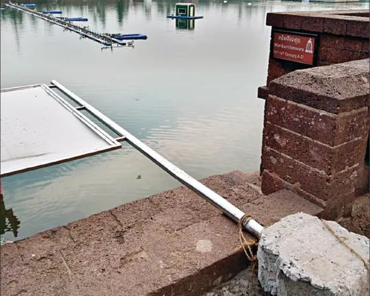 ଭୁଶୁଡ଼ିଗଲା ଭାସ୍କର୍ଯ୍ୟ, ଭାଙ୍ଗିଗଲା ୨୦ ଫୁଟିଆ ମାଛ