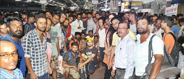 ବିଜୁଳି ବିତ୍ପାତ: ପହଞ୍ଚିଲେ ବେଙ୍ଗାଲୁରୁ ଟିମ୍‌