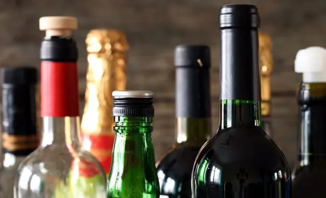 ନୟାଗଡ଼ରେ ଜିଲ୍ଲାରେ ବୃଦ୍ଧି ପାଉଛି ଅବାଧ ନିଶା କାରବାର, ଚେଇଁ ଶୋଇଛି ଜିଲ୍ଲା ପ୍ରଶାସନ ଓ ଅବକାରୀ ବିଭାଗ