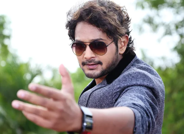 ନୂଆ ଇନିଂସ୍‌ ଆରମ୍ଭ କଲେ ଓଲିଉଡର ଅନ୍ୟତମ ଷ୍ଟାର ସନ୍‌ ଅମ୍ଳାନ