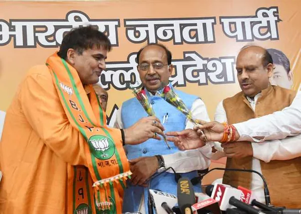 କେଜ୍ରିୱାଲ୍‌ଙ୍କୁ ଝଟ୍‌କା, ଆଉ ଜଣେ ଆପ୍‌ ବିଧାୟକ