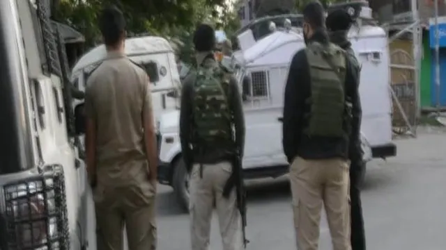 ଜମ୍ମୁ ଓ କଶ୍ମୀର: କୁଲଗାମ୍‌ରେ ନିରାପତ୍ତା ବଳ ଓ ଆତଙ୍କବାଦୀଙ୍କ ମଧ୍ୟରେ ଗୁଳିବିନିମୟ; ଦୁଇ ଆତଙ୍କବାଦୀ ନିହତ