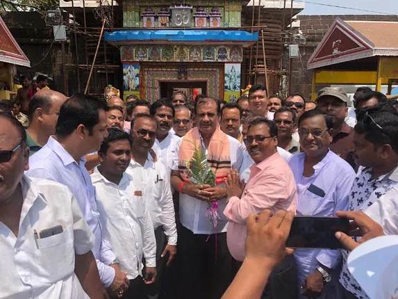 ଠାକୁର ଦର୍ଶନ, ଅଞ୍ଚଳ ବୁଲା‌